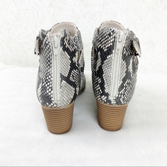 Fergalicious Kelsey Snake Ankle Boots Reptile Fall - Picture 6 of 13